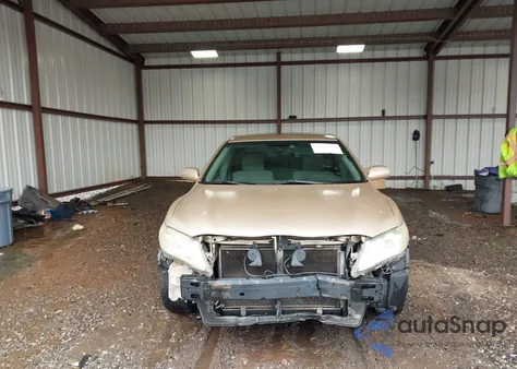 2010 Toyota Camry Le from USA, damaged, VIN 4T1BF3EK1AU068090